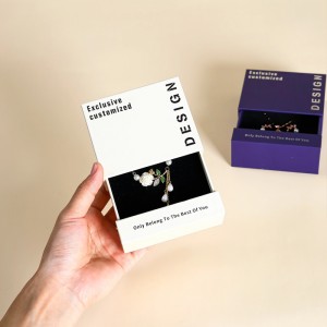 Eleganckie szuflady biżuterii