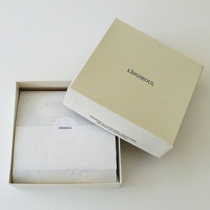 Klasyczne eleganckie pudełkona prezent