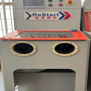 Sprzęt do polerowania i gratowania metodą strumieniową