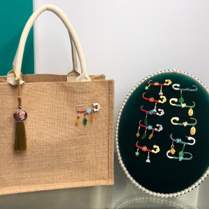 chiński-Szczęśliwa broszka