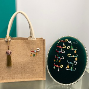 chiński-Szczęśliwa broszka