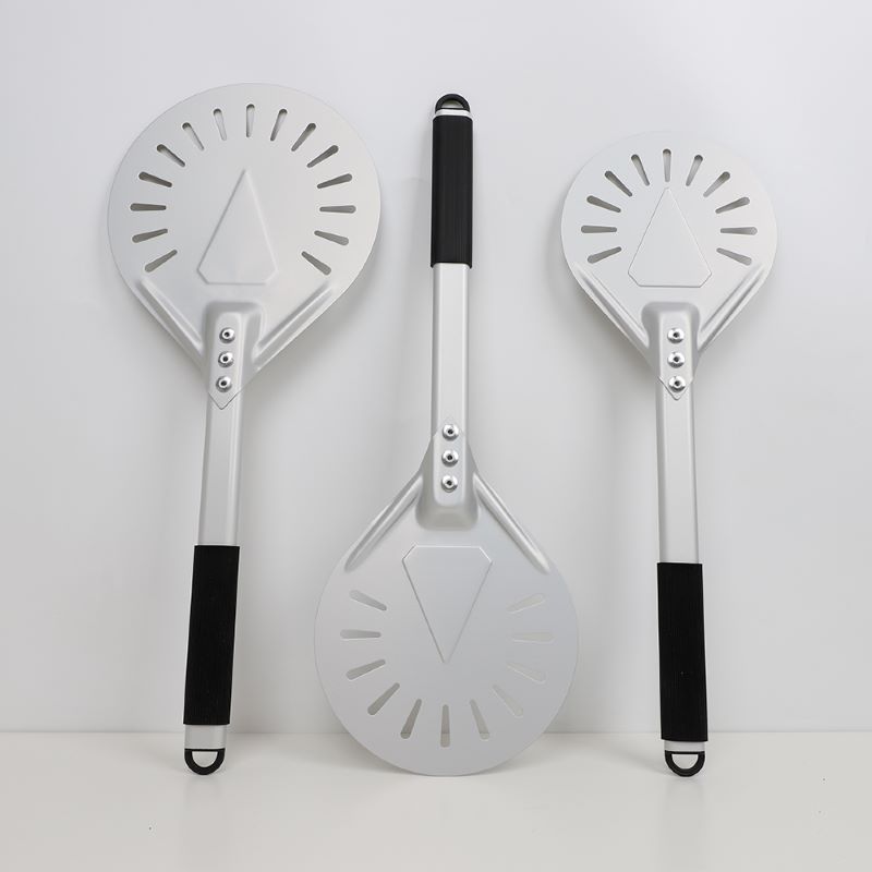 1670932701.jpg Revit mounting-pizza turning peel.jpg